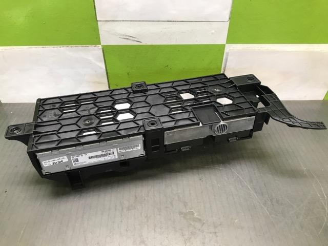 【中古】中古部品 アウディ A1 8XCAX TVチューナー 【3330530100-000005138367550】