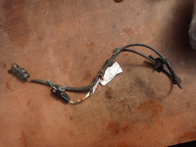 【中古】中古部品 ビアンテ CCEFW ABSセンサー 【3331010800-000021343463450】