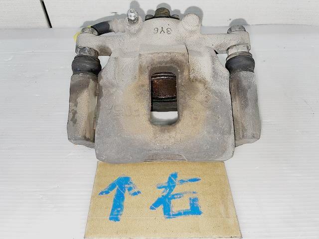【中古】中古部品 ライフ JB7 右フロントキャリパー 【3310050100-001697798244330】