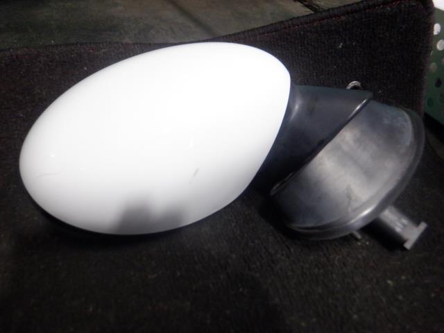 【中古】中古部品 BMW ミニ RA16 右サイドミラー 【3340140100-000023477113500】