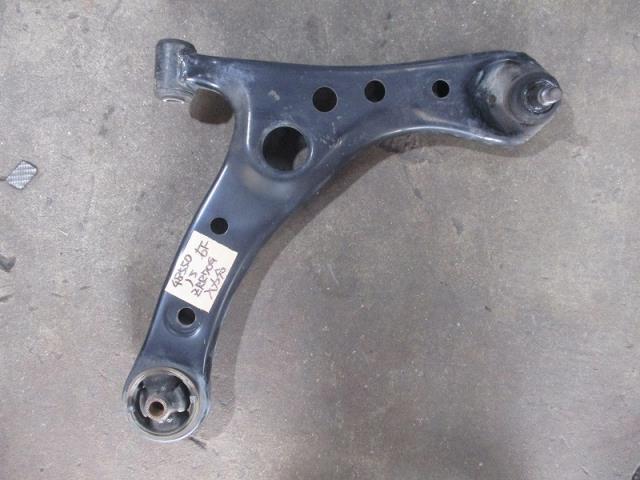 【中古】中古部品 ノア ZRR70G 右フロントロアアーム 【3500080000-230427000151720】
