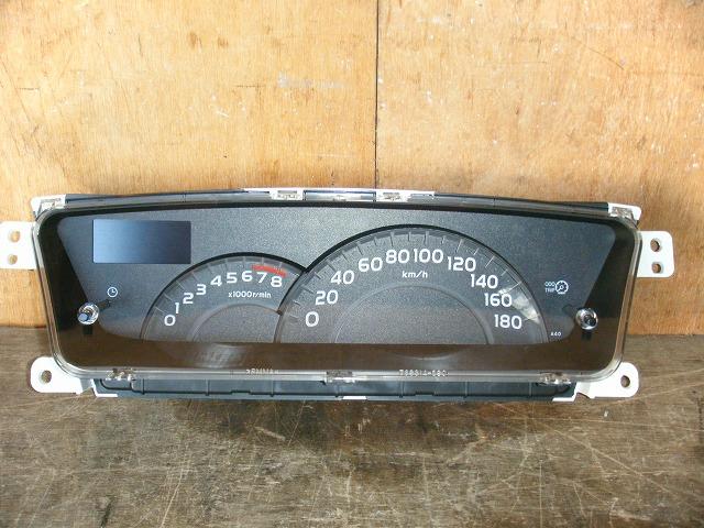 【中古】中古部品 bB QNC21 スピードメーター 【3310050100-001660586661400】