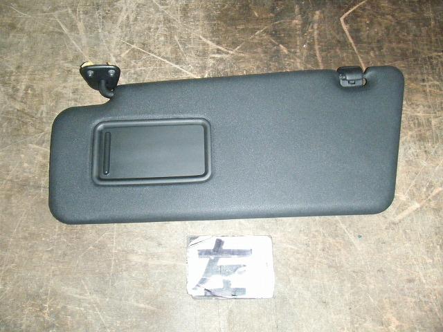 【中古】中古部品 bB QNC21 サンバイザー 【3310050100-001660664077350】