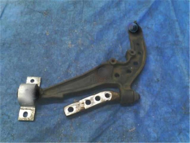 【中古】中古部品 セレナ TC24 左フロントロアアーム 【3330210100-000034017951740】