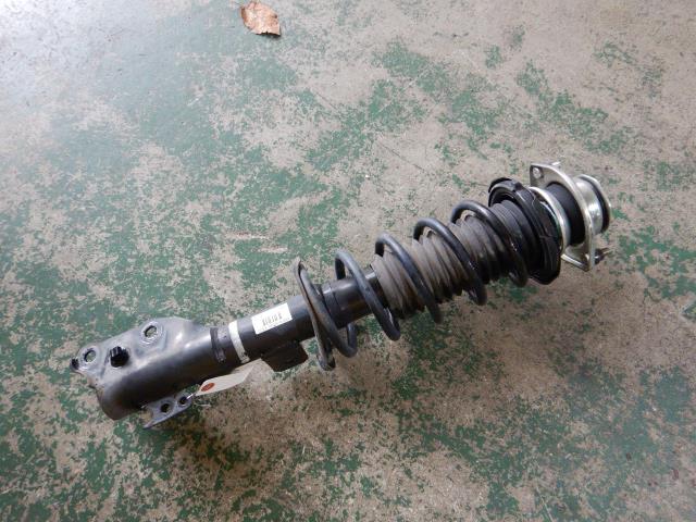 【中古】中古部品 ウェイク LA710S 左フロントストラット 【3330810100-230911000550210】