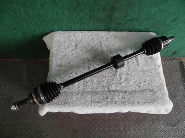 【中古】中古部品 ワゴンR MH23S 右フロントドライブシャフト 【3310420000-000002201842100】