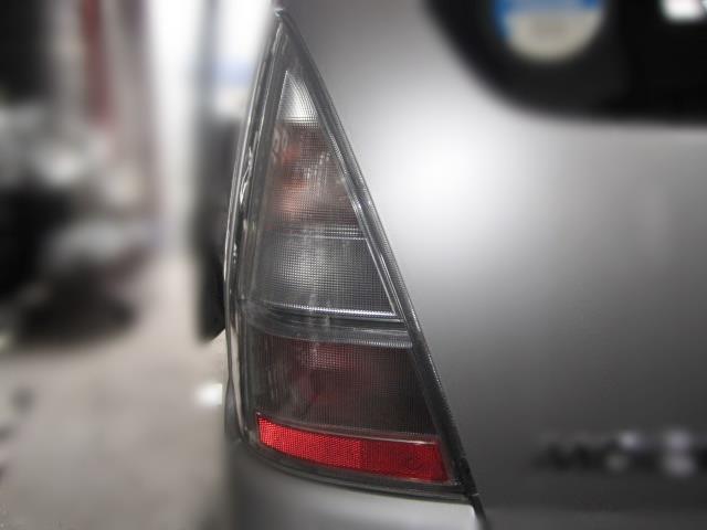 【中古】中古部品 モコ MG21S 左テールランプ 【3310050100-001033656615600】