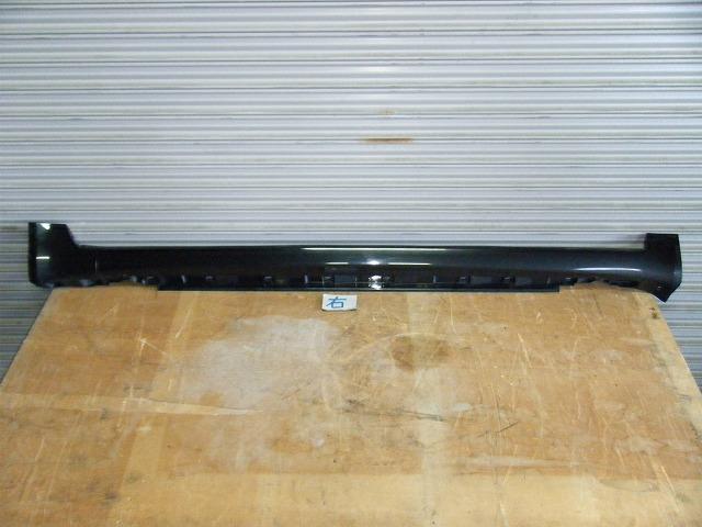 【中古】中古部品 アウディ A4 8EALT 右サイドステップ 【3310050100-001666218913700】