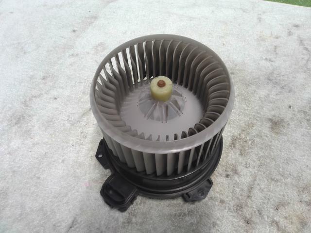 【中古】中古部品 タント LA600S ヒーターブロアモーター 【3310200100-000017109867900】