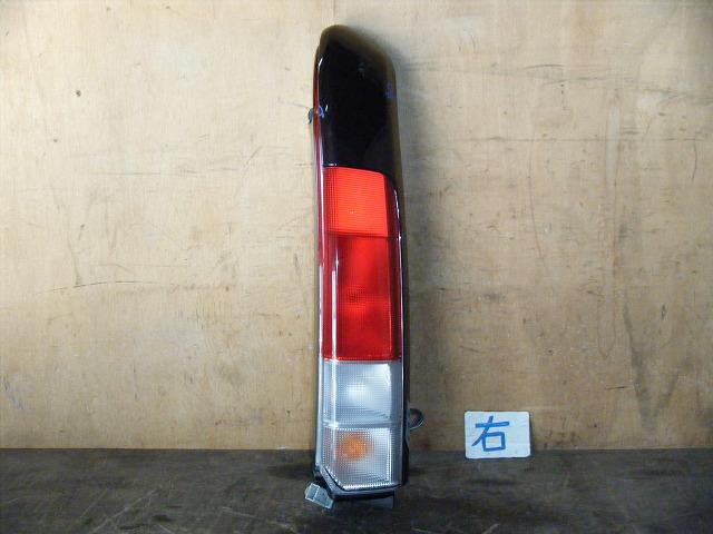 【中古】中古部品 バモス HM1 右テールランプ 【3310050100-001674152615500】