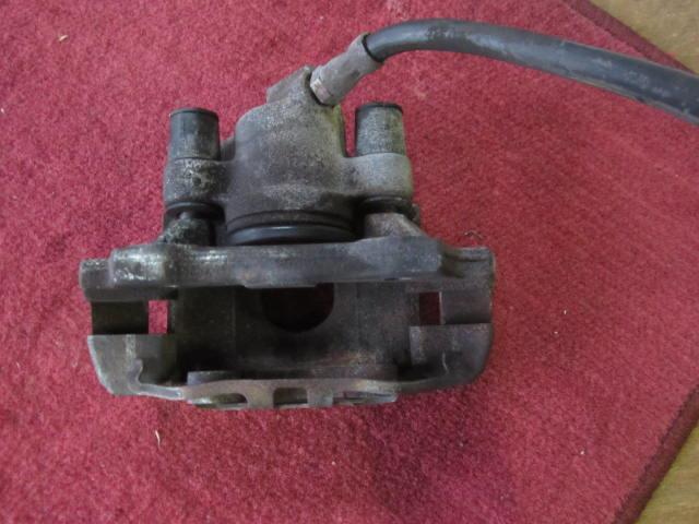 【中古】中古部品 BMW 3シリーズ CA18 右リアキャリパー 【3310050100-001113824544430】