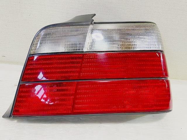 【中古】中古部品 BMW 3シリーズ CA18 右テールランプ 【3310050100-000855341915500】