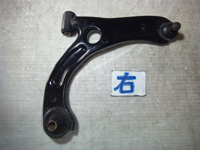 【中古】中古部品 タント L375S 右フロントロアアーム 【3310050100-220810000351720】