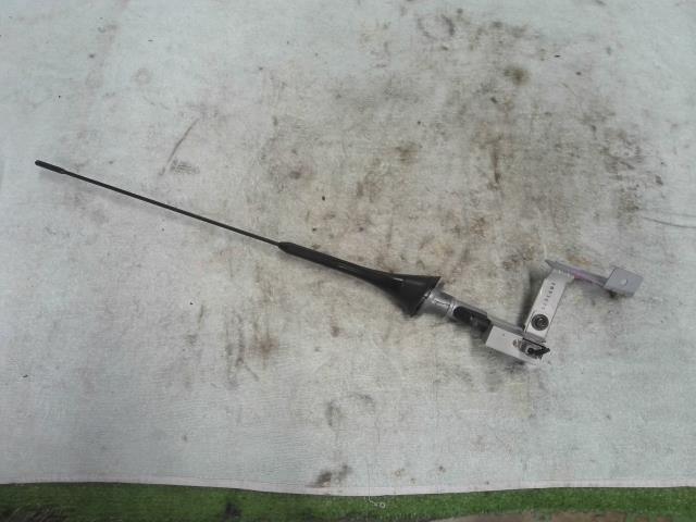 【中古】中古部品 ロードスター NCEC アンテナ 【3310200100-000020101261000】