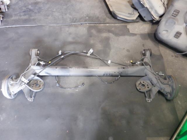 【中古】中古部品 ピクシスエポック LA350A リアアクスルビーム 【3340140100-000023407853500】