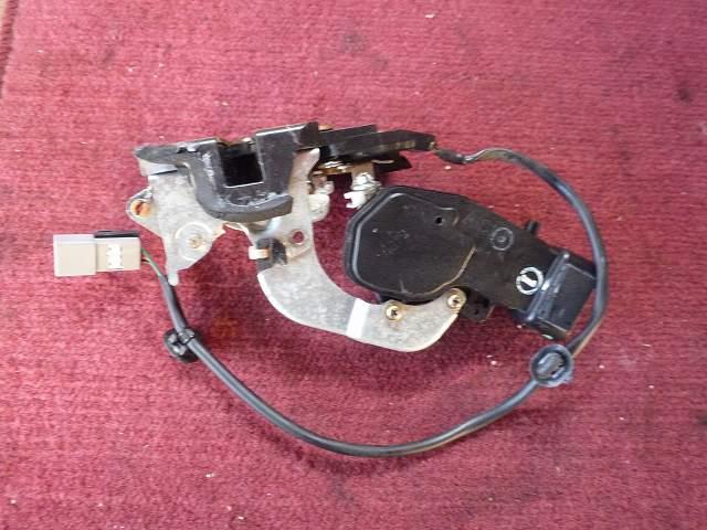 【中古】中古部品 スプリンター AE110 右フロントドアロックソレノイド 【3310050100-001163469064550】