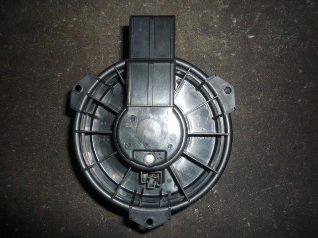 【中古】中古部品 AZワゴン MJ22S ヒーターブロアモーター 【3310050100-001026511367900】