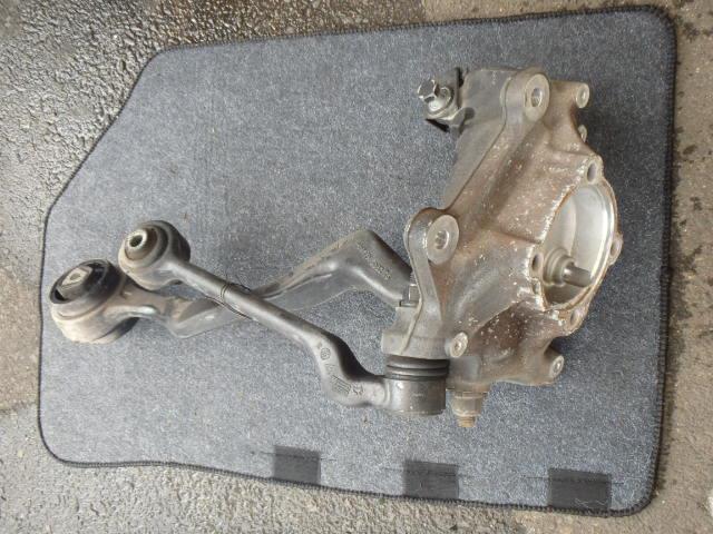 【中古】中古部品 BMW 3シリーズ VA20 右フロントロアアーム 【3331010800-000021395251720】