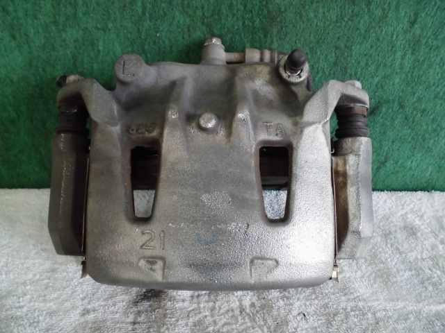 【中古】中古部品 セレナ GC27 左フロントキャリパー 【3310420000-000002188344360】