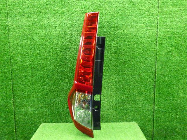 【中古】中古部品 ジャスティ M910F 左テールランプ 【3330250100-000000846215600】