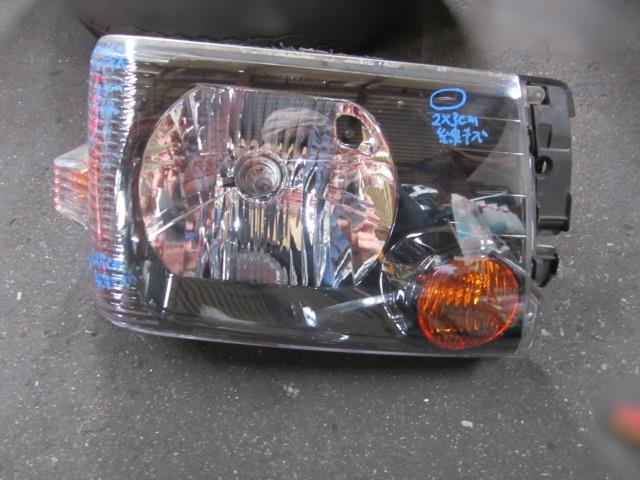 【中古】中古部品 クリッパー U71V 右ヘッドランプ 【3310050100-001302749010800】