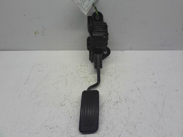 【中古】中古部品 ハイエース TRH226 ペダル 【3310160100-000004293677500】