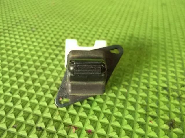 【中古】中古部品 ライフ JB1 パワーウインドウスイッチ 【3340220100-001140709361900】