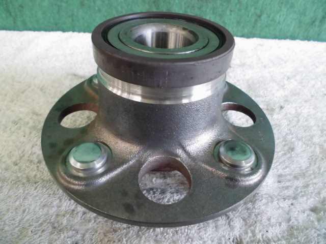 【中古】中古部品 フィット GE6 リアハブ 【3310420000-000002212744470】