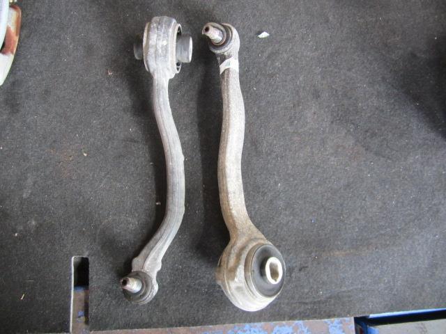 【中古】中古部品 ベンツ Cクラス 203046 右リアロアアーム 【3310050100-001344562951820】