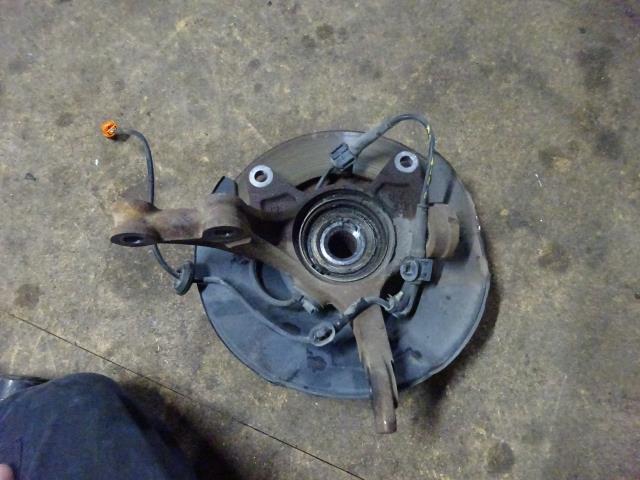 【中古】中古部品 モビリオスパイク GK1 左フロントナックルハブ 【3310410000-000223113944340】