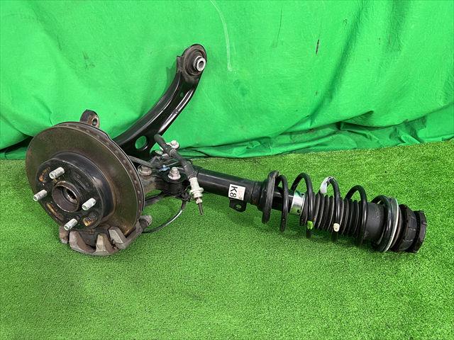 【中古】中古部品 ソリオ MA36S 右フロントストラット 【3330240100-002023632550100】