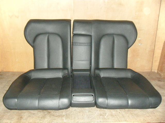 メーカー メルセデスベンツ 車名 ベンツ CLKクラス 型式類別 08947-0004 グレード 2000 CLK200 認定型式 E-208335 車両タイプ 年式 H9/11 シフト 駆動 通称型式 エンジン型式 1114 ミッション型式 アクスル型式 車体色 エメラルドブラックメタリック 車体色No 189 トリム色No 走行距離(Km) 113,000 メーカー純正品番 部品メーカー品番 保証 0ヶ月/0km 付加情報 レザー; ひじ掛け付; 座面底面12cm.20cm線割れ; 使用感有り 商品情報 ※純正番号およびモデル番号は参考としてください。※リビルト部品を購入される際のお願い【再生部品】と表示されているものをリビルト部品と呼んでいます。リビルト部品の場合には、交換時に取り外した部品をご返却していただく場合があります。詳しくはこちら※大物商品(ドア・ボンネット・バンパー等)は個人宅への配送ができない場合がございます。その場合、最寄りの配送業者支店止め等の対応となりますので、あらかじめご了承ください。 ページ上部へ【中古】中古部品 ベンツ CLKクラス 208335 リアシート 【3310050100-001471664770800】
