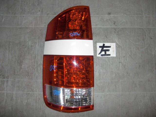 【中古】中古部品 ノア AZR60G 左テールランプ 【3310050100-001316556015600】