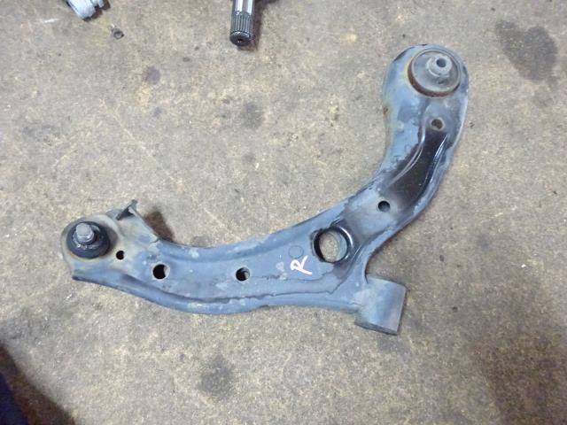 【中古】中古部品 N−BOX JF1 右フロントロアアーム 【3310410000-000223046451720】