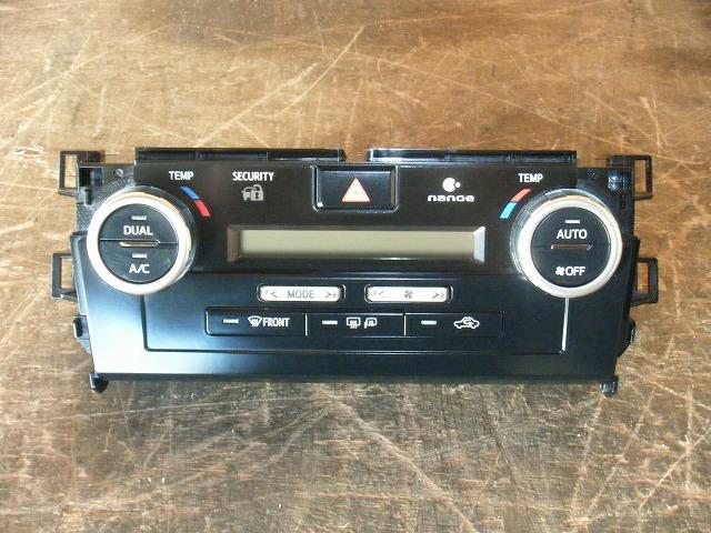 【中古】中古部品 カムリ AVV50 A/Cスイッチパネル 【3310050100-000203015860900】
