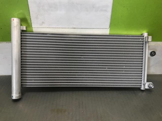 【中古】中古部品 キャリィ DA16T コンデンサー 【3330530100-000005162160600】