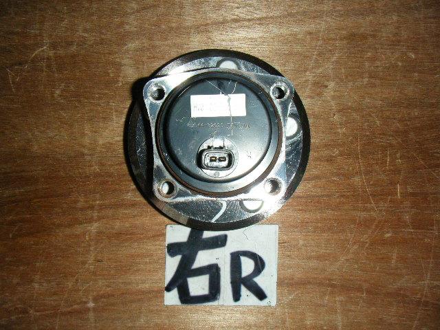 【中古】中古部品 ウィッシュ ZNE10G リアハブ 【3310050100-001350426144470】