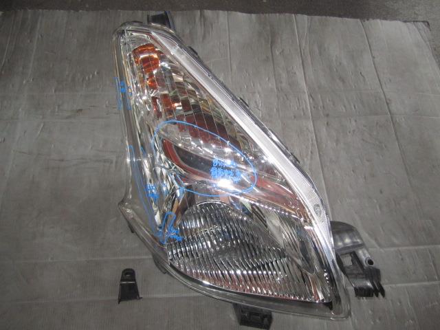 【中古】中古部品 ラクティス NCP100 右ヘッドランプ 【3310050100-001086105410800】