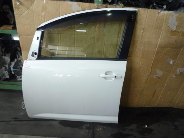 【中古】中古部品 ラクティス NCP100 左フロントドア 【3310050100-001217251213200】