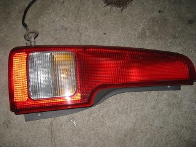 【中古】中古部品 ライフ JB1 左テールランプ 【3310050100-000623774115600】