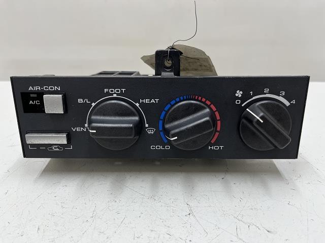 【中古】中古部品 セドリック VNY30 A/Cスイッチパネル 【3310070100-000675902360900】