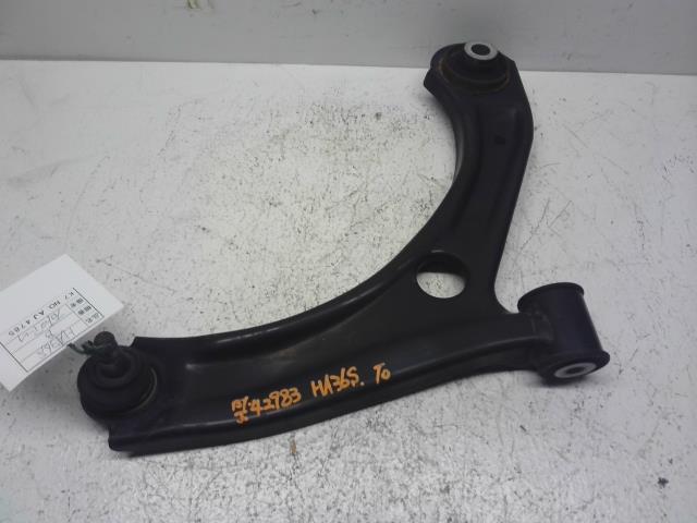 【中古】中古部品 アルト HA36S 右フロントロアアーム 【3310160100-000004298351720】