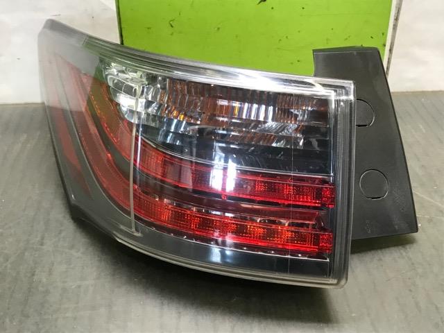 【中古】中古部品 レクサス CT ZWA10 左テールランプ 【3330530100-000005164415600】
