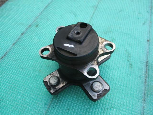 【中古】中古部品 N−BOX JF1 リアハブ 【3310190100-000233019744470】