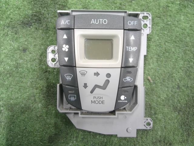 【中古】中古部品 ステラ LA110F A/Cスイッチパネル 【3310200100-000020277360900】