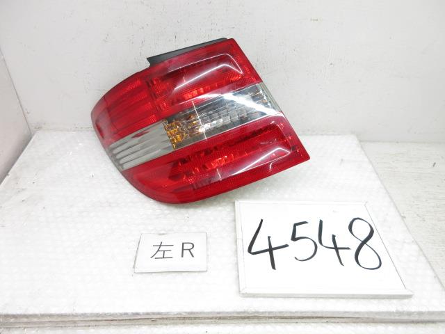 【中古】中古部品 ベンツ Bクラス 245233 左テールランプ 【3500170000-231023502615600】