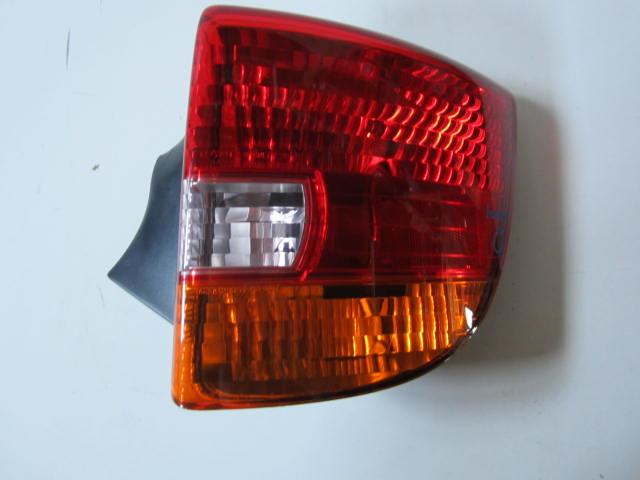 【中古】中古部品 セリカ ZZT231 右テールランプ 【3310050100-001039071815500】