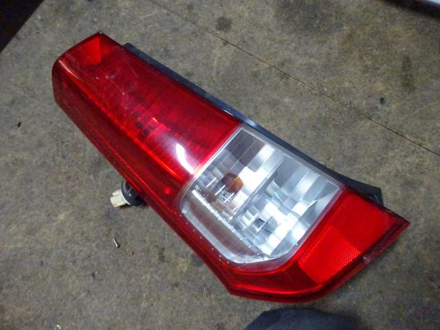 【中古】中古部品 ワゴンR MH23S 左テールランプ 【3310410000-000223116815600】