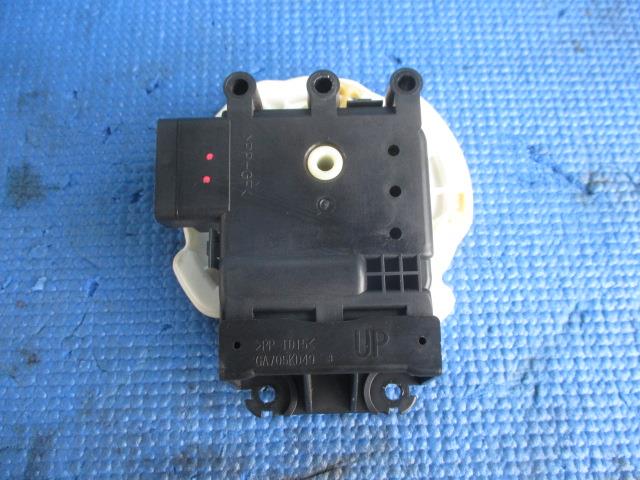 【中古】中古部品 アクセラ BM5FP その他 A/Cヒーター系 【3540020100-000005102269300】