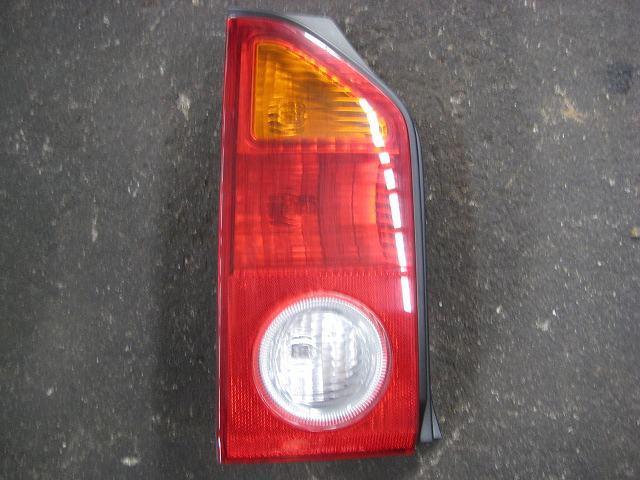 【中古】中古部品 ネイキッド L750S 左テールランプ 【3310050100-000598468115600】